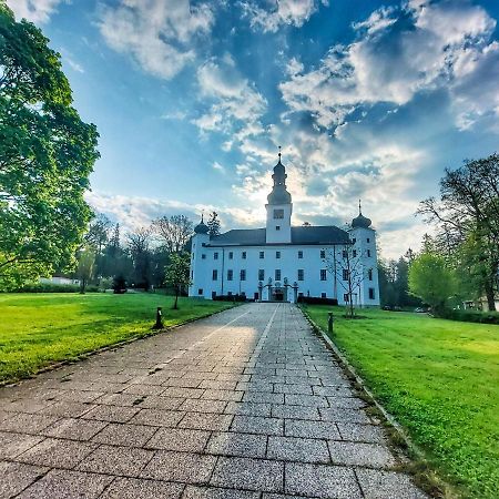 Zámek Třešť Hotel Exterior foto